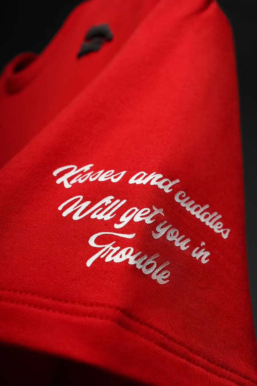 HISS & KISS TEE - RED